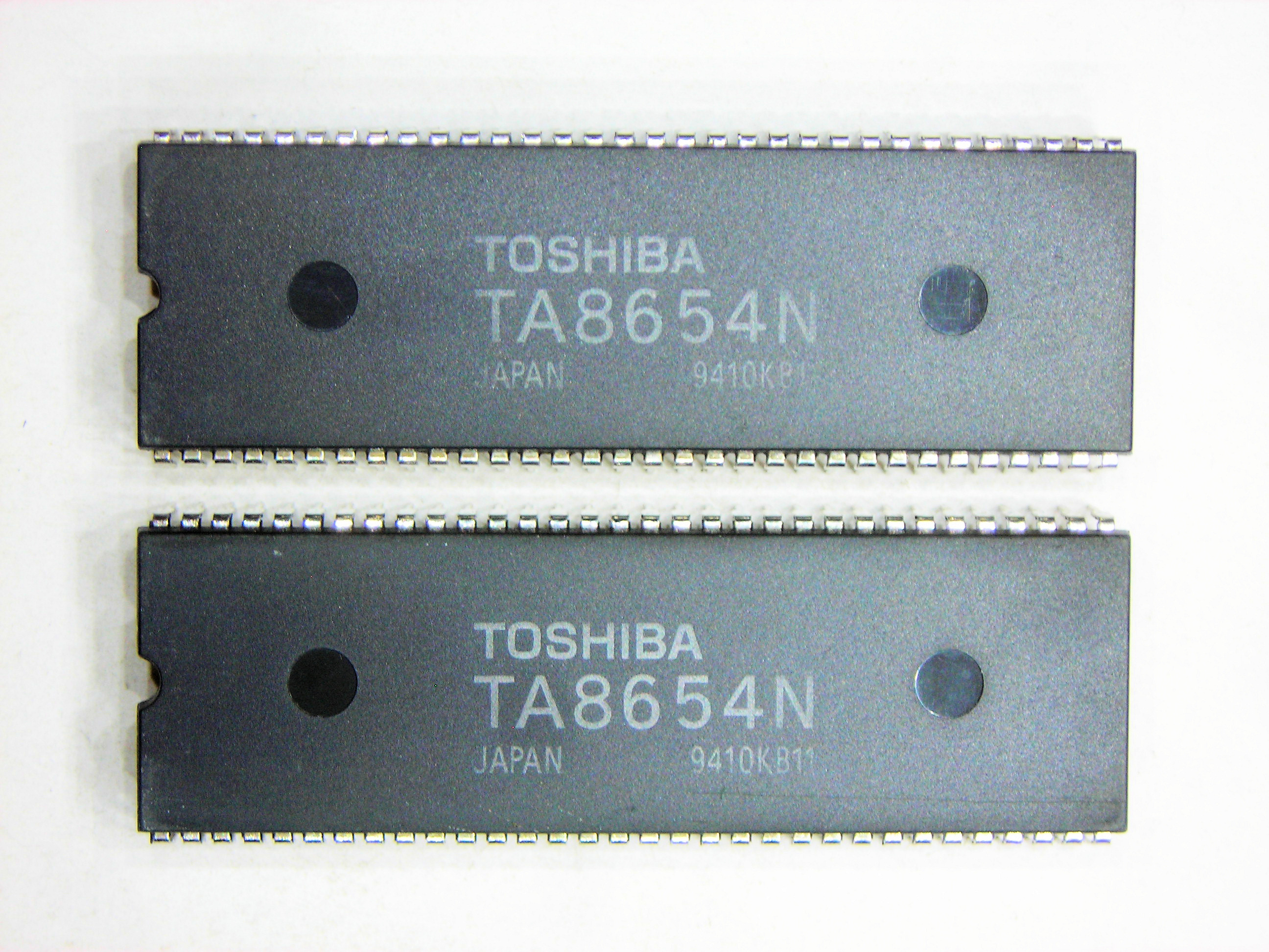 TA8654N           64P DIP