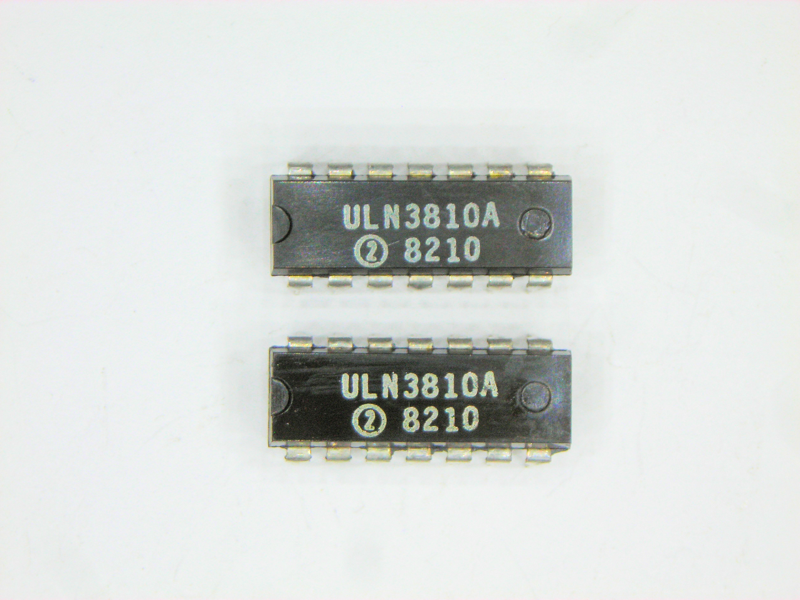 ULN3810A      14P DIP