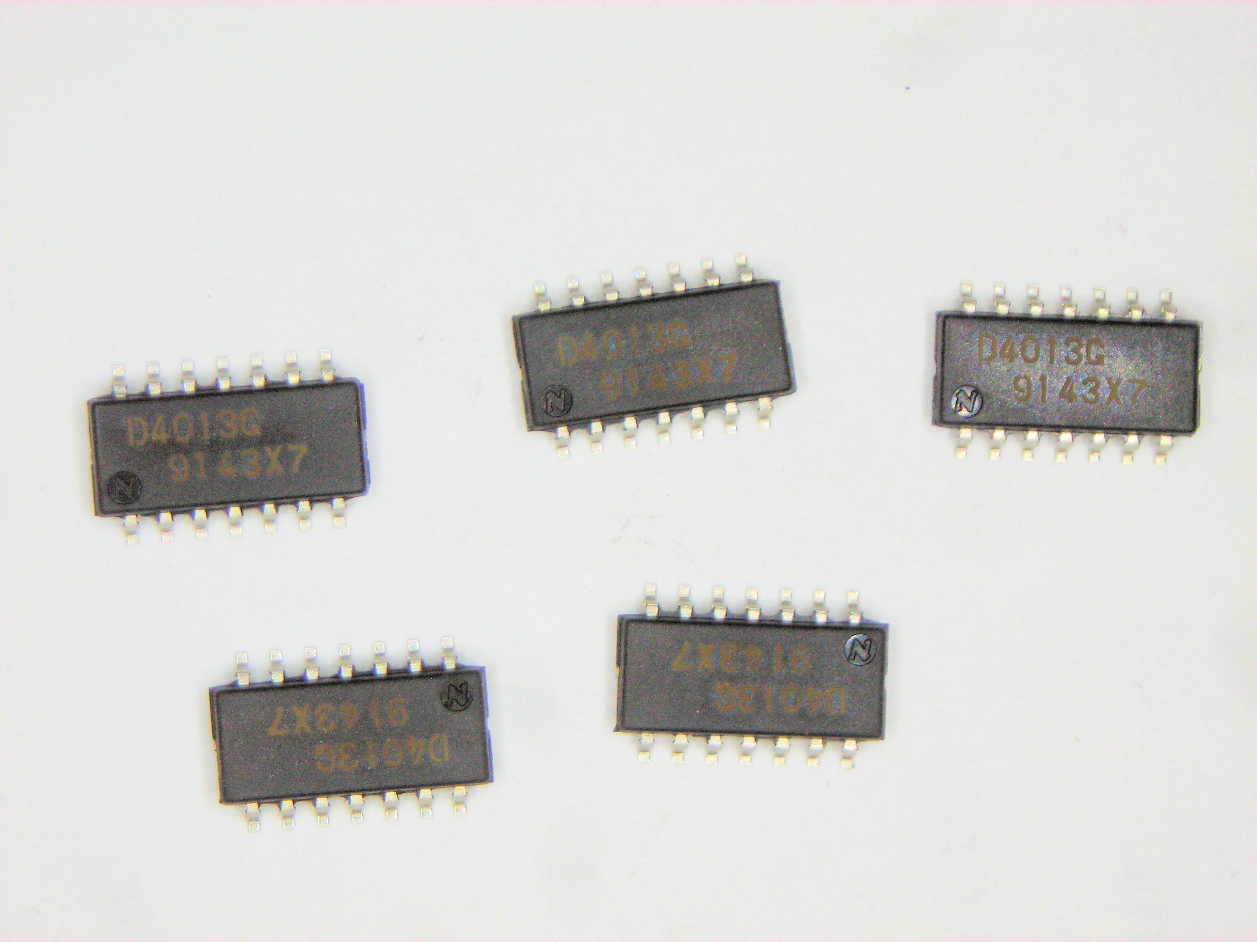 UPD4013G   4013        14P SMD