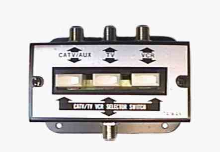 3-WAY CABLE/TV/VCR SWITCH 75 OHM